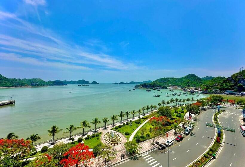 اتاق استاندارد چهار تخته با چشم‌انداز دریا, Thu Ha Sea View