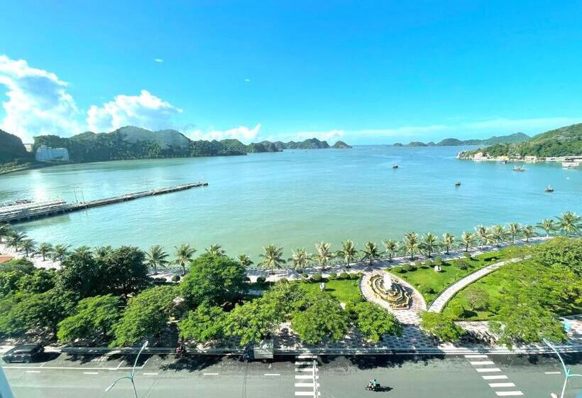 اتاق لوکس با چشم‌انداز دریا, Thu Ha Sea View
