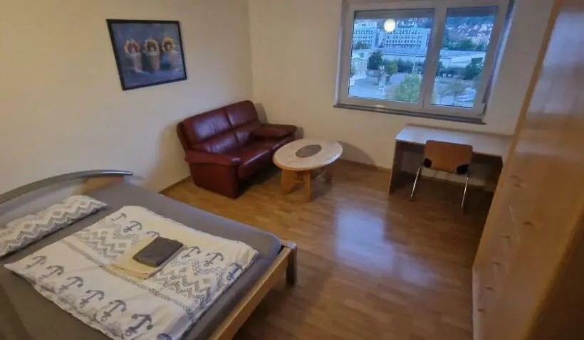 バス共有のスタンダードルーム, Rooms & Apartments Schwäbisch Gmünd