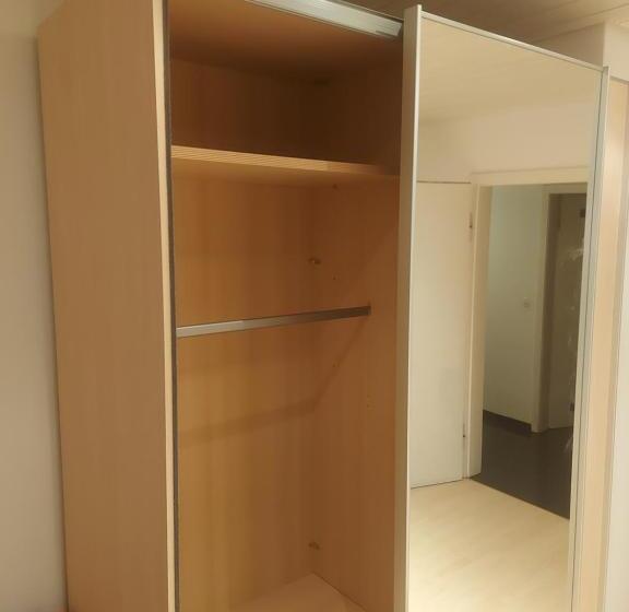 스탠다드 싱글 룸 공동욕실, Rooms & Apartments Schwäbisch Gmünd