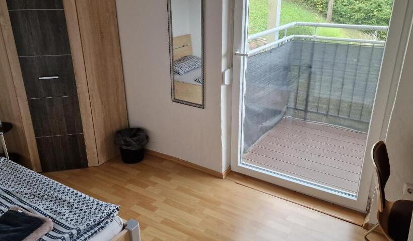 스탠다드 싱글 룸 공동욕실, Rooms & Apartments Schwäbisch Gmünd