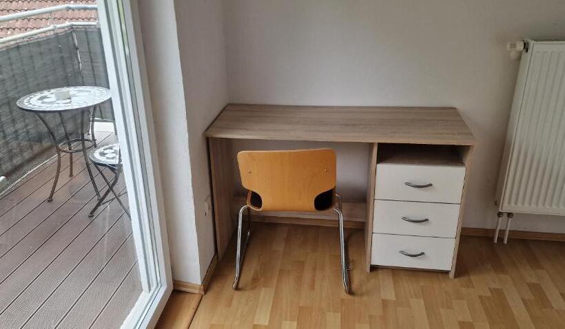 스탠다드 싱글 룸 공동욕실, Rooms & Apartments Schwäbisch Gmünd