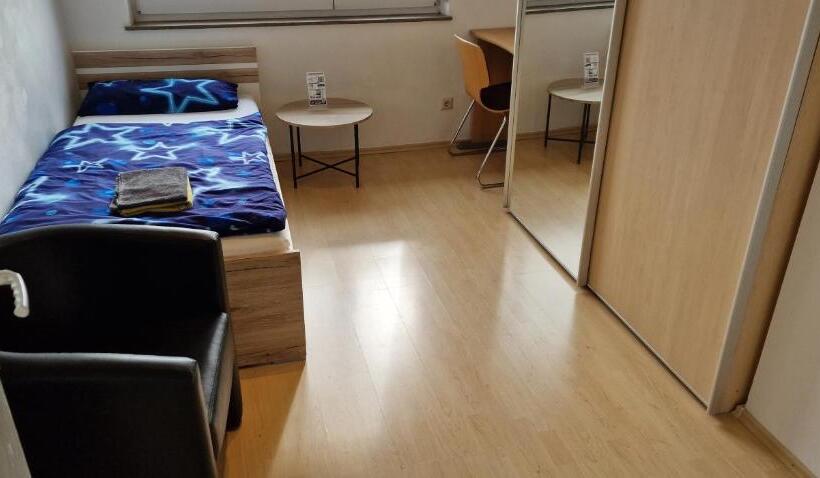 스탠다드 싱글 룸 공동욕실, Rooms & Apartments Schwäbisch Gmünd