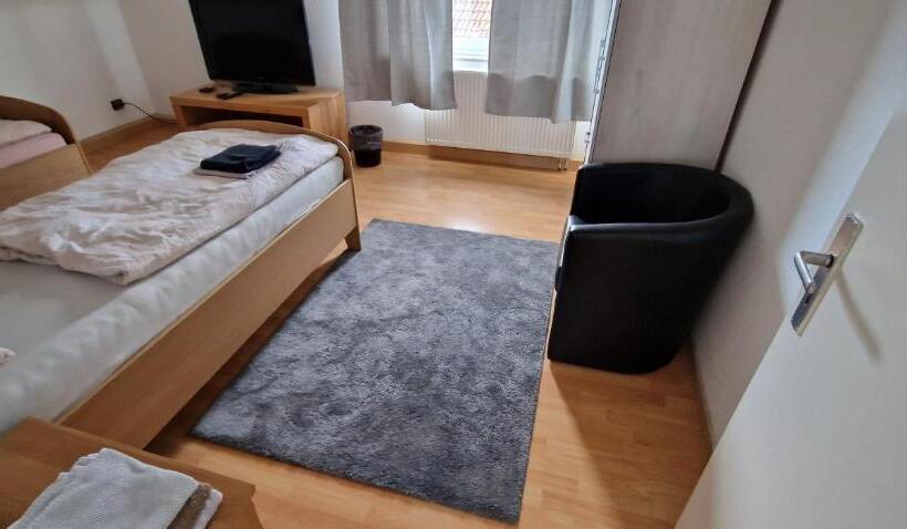 침실 3개 아파트, Rooms & Apartments Schwäbisch Gmünd