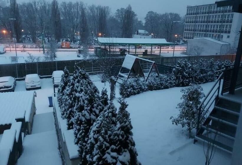 스탠다드 싱글 룸 공동욕실, Rooms & Apartments Schwäbisch Gmünd