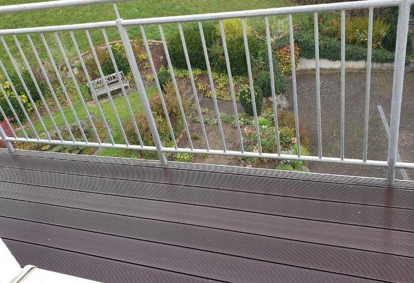 스탠다드 싱글 룸 공동욕실, Rooms & Apartments Schwäbisch Gmünd