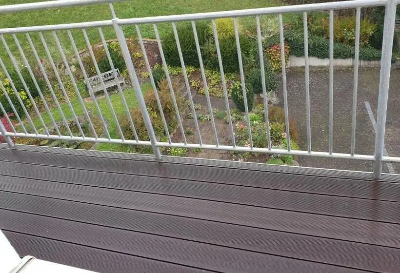 バスルーム共有のシングルスタンダード, Rooms & Apartments Schwäbisch Gmünd