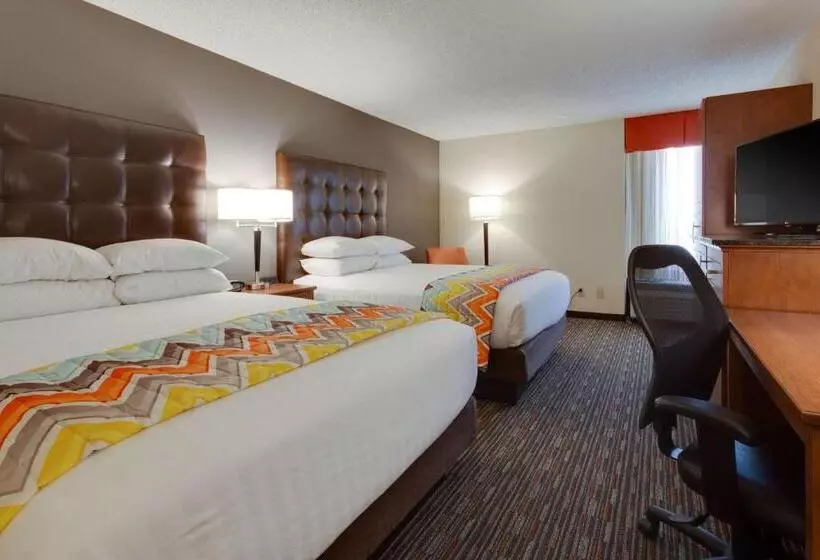 景色の見えるデラックスルーム, Drury Inn & Suites Columbia Stadium Boulevard
