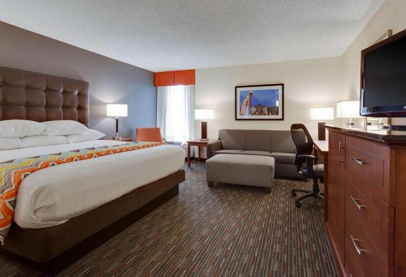 Четырехместный Номер Superior, Drury Inn & Suites Columbia Stadium Boulevard