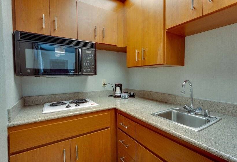 Номер Deluxe, Drury Inn & Suites Hayti Caruthersville