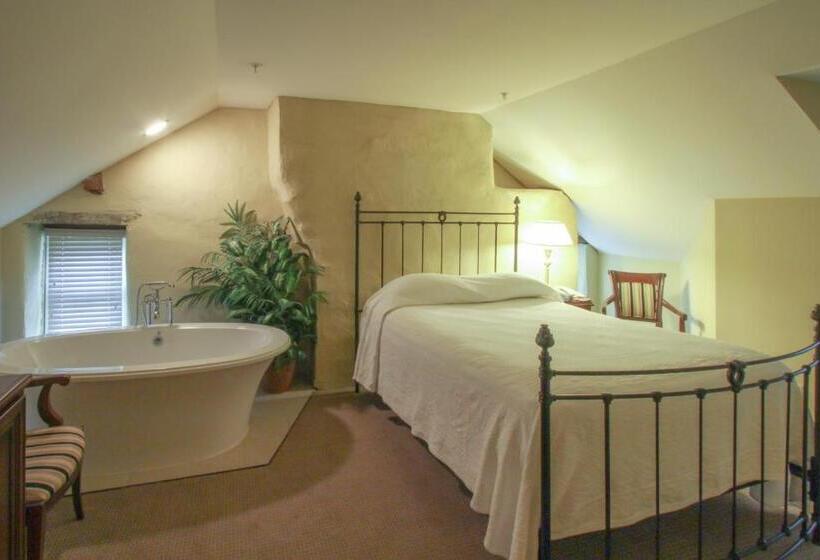 غرفة قياسية مزوَّدة بجاكوزي, Joseph Ambler Inn