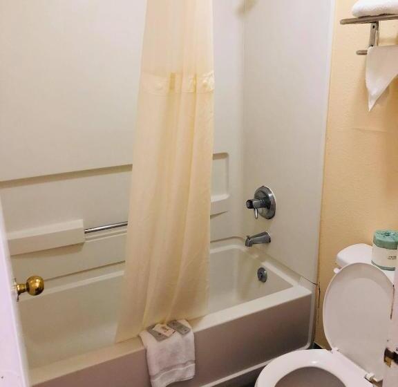 غرفة ديلوكس سرير كينج, Key West Inn   Chatsworth