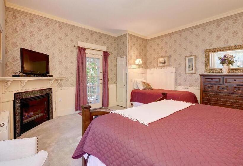 デラックストリプルルーム, Mira Monte Inn & Suites