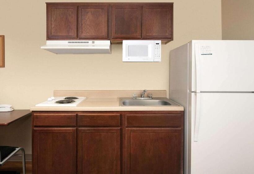 带2个双人床的标准工作室, Woodspring Suites Killeen