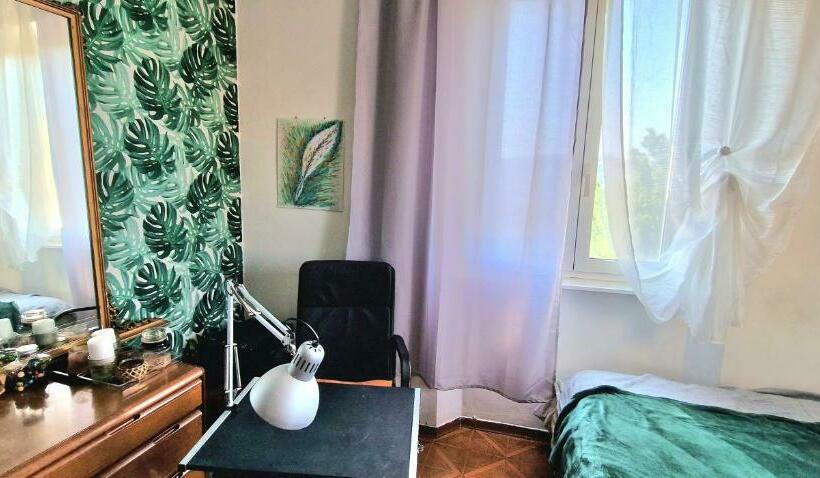 اتاق استاندارد با چشمانداز کوهستان, Monstera Room Vicino Al Centro