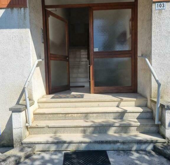 חדר קומפורט לשלושה, Alloggio Liberty