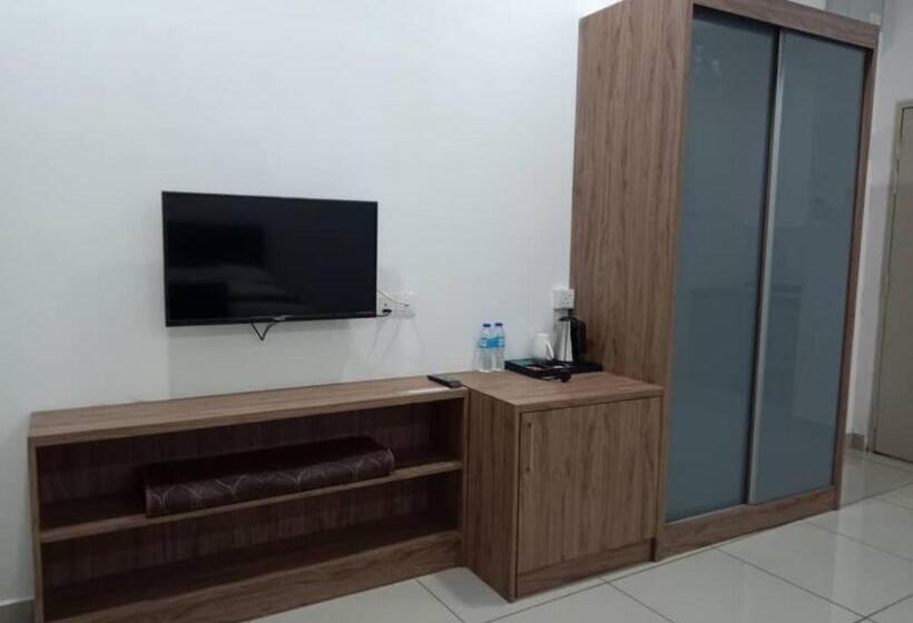 Номер Deluxe, Capital O 90614 Cvia Ummul