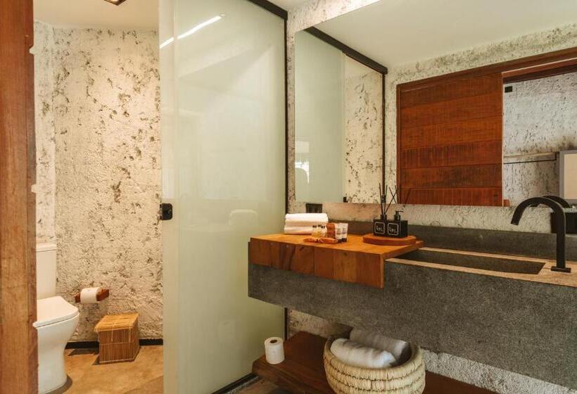 Бунгало Стандарт, Tuju Boutique