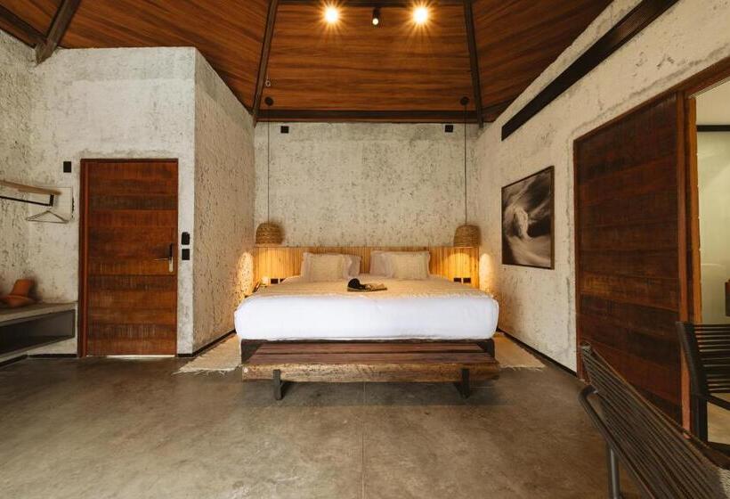 标准平房, Tuju Boutique