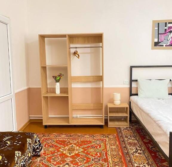 اتاق لوکس, Unoyan Guest House