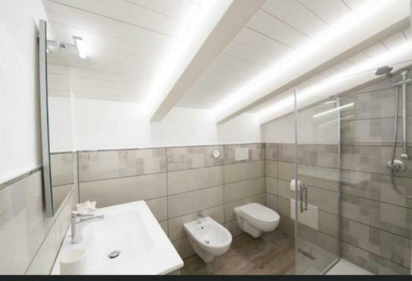 اتاق استاندارد سه نفره, B&b Da Gabry
