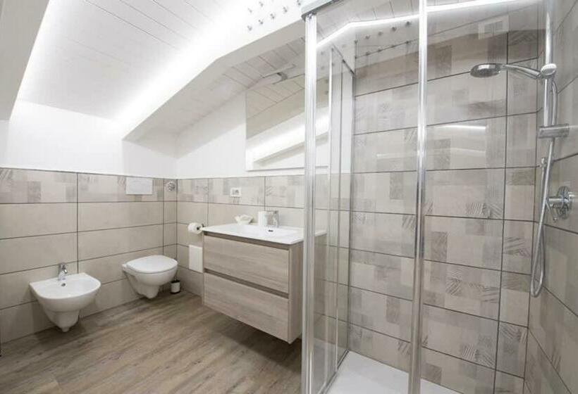 غرفة قياسية ثلاثية, B&b Da Gabry