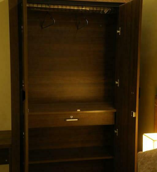 اتاق استاندارد, Kans One Madipakkam