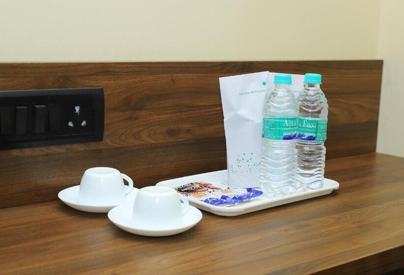 اتاق استاندارد سه نفره, Kans One Madipakkam