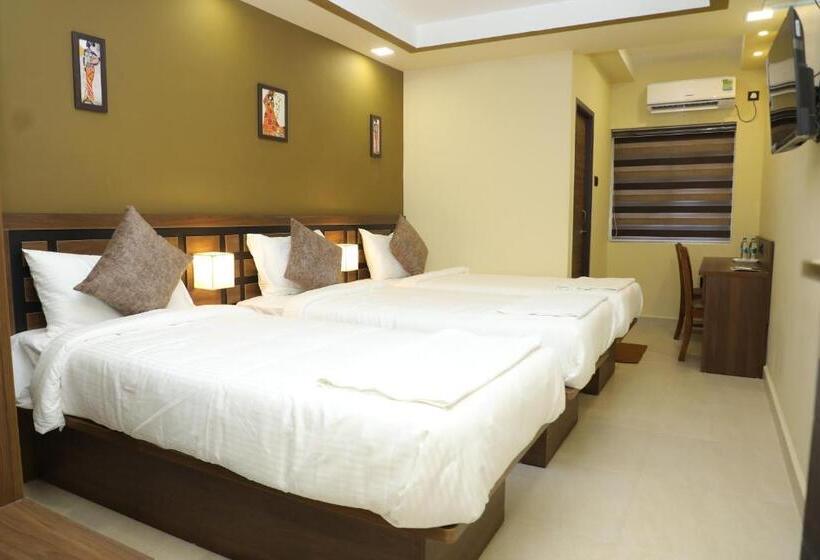 اتاق استاندارد سه نفره, Kans One Madipakkam