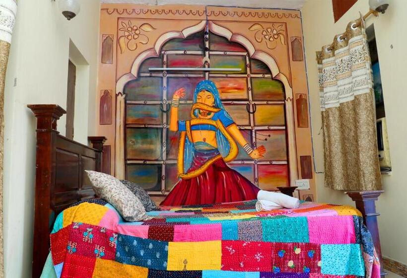 اتاق استاندارد با بالکن, Banaji Heritage Havelii
