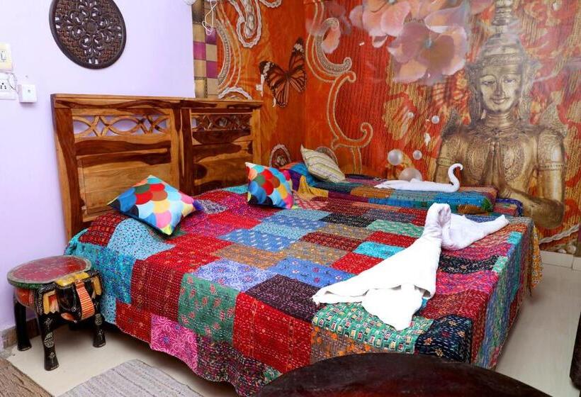 キングサイズベッドのスタンダードルーム, Banaji Heritage Havelii