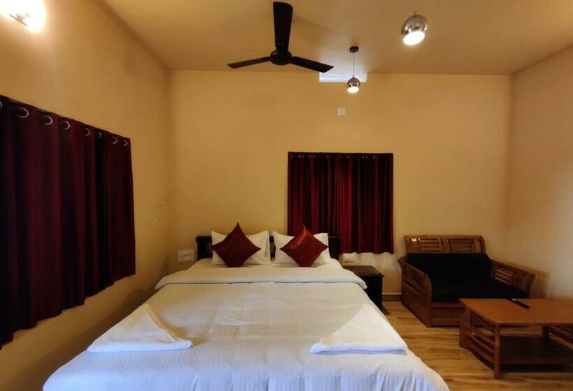 חדר משפחתי נוף להרים, Forest And River Edge Resort