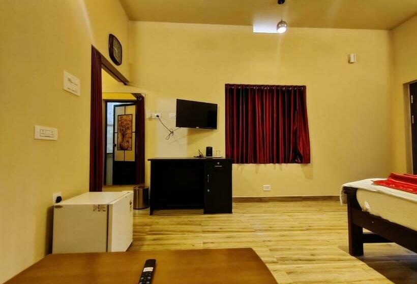 חדר משפחתי נוף להרים, Forest And River Edge Resort