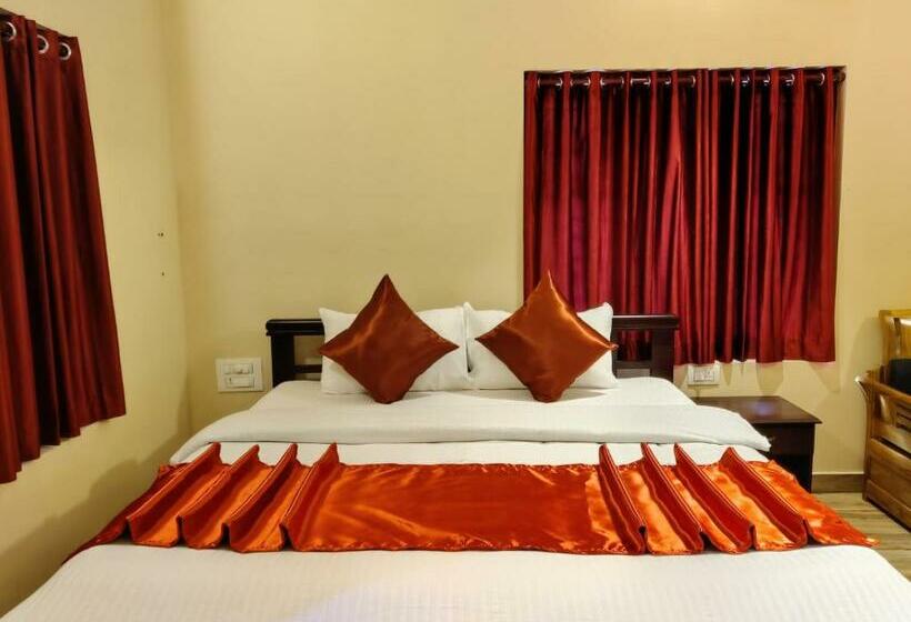 חדר משפחתי נוף להרים, Forest And River Edge Resort