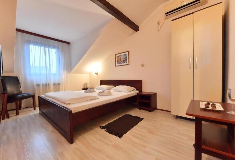 اتاق استاندارد, Apartments & Accommodation Stojic