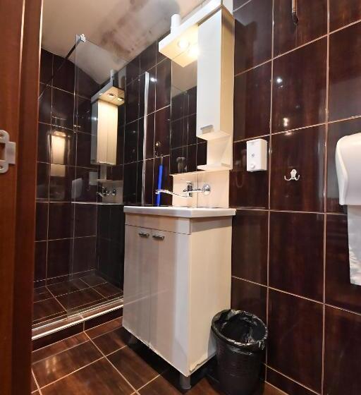 استودیوی استاندارد, Apartments & Accommodation Stojic