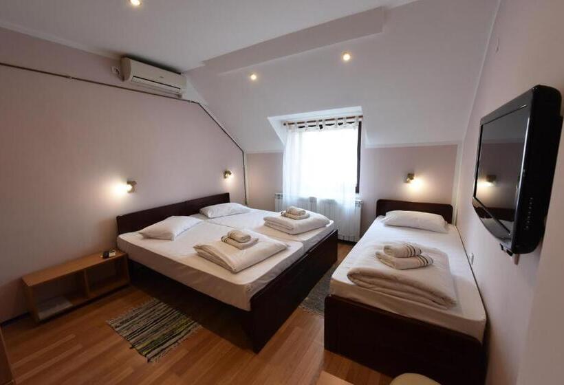 استودیوی استاندارد, Apartments & Accommodation Stojic