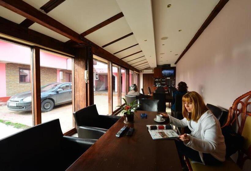 آپارتمان 1 خوابه, Apartments & Accommodation Stojic