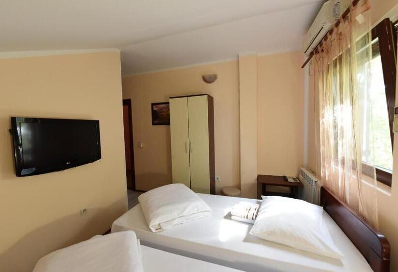 اتاق استاندارد, Apartments & Accommodation Stojic