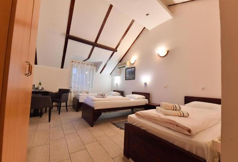 استودیوی استاندارد, Apartments & Accommodation Stojic