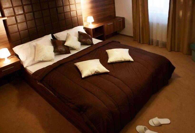 Deluxe Suite King Bed, Barbakan