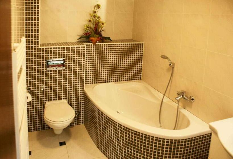 Deluxe Room, Barbakan