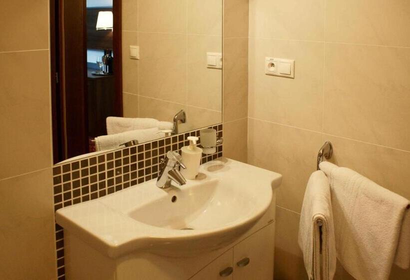 Deluxe Room, Barbakan