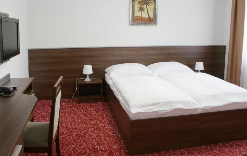Deluxe Room, Barbakan