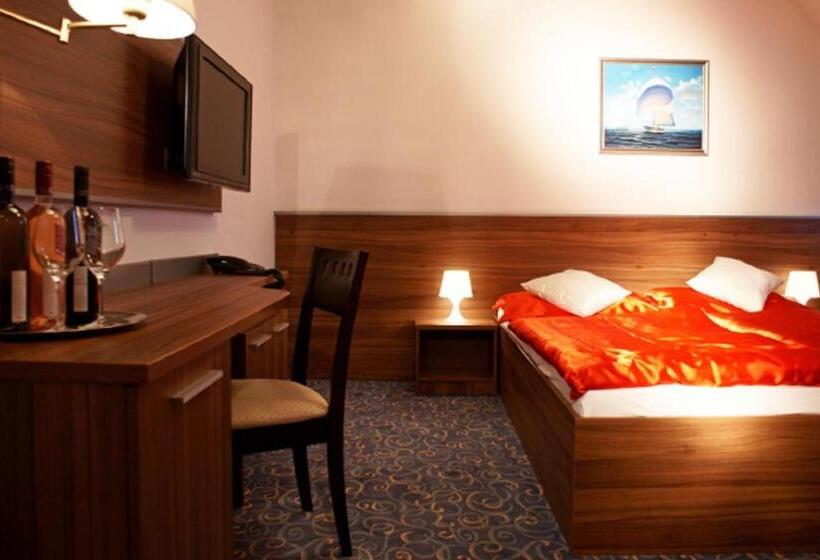 Deluxe Room, Barbakan