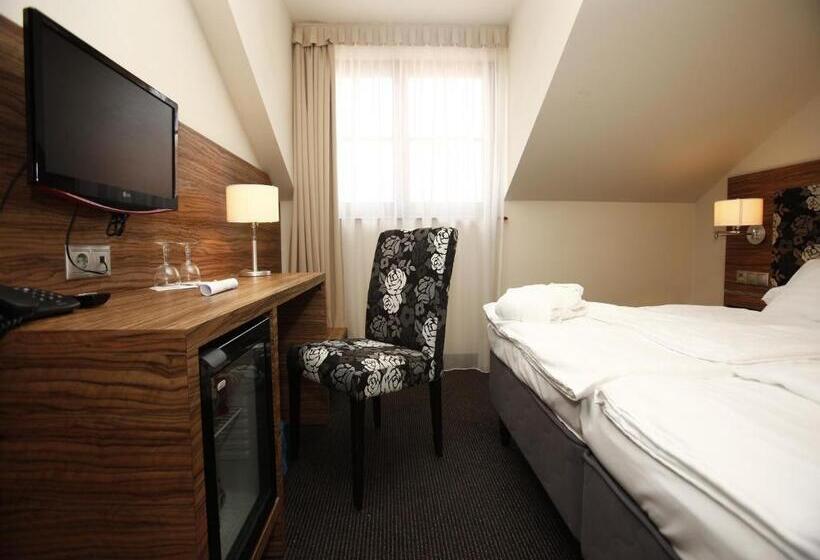 غرفة قياسية, Bodrogi Kúria Wellness