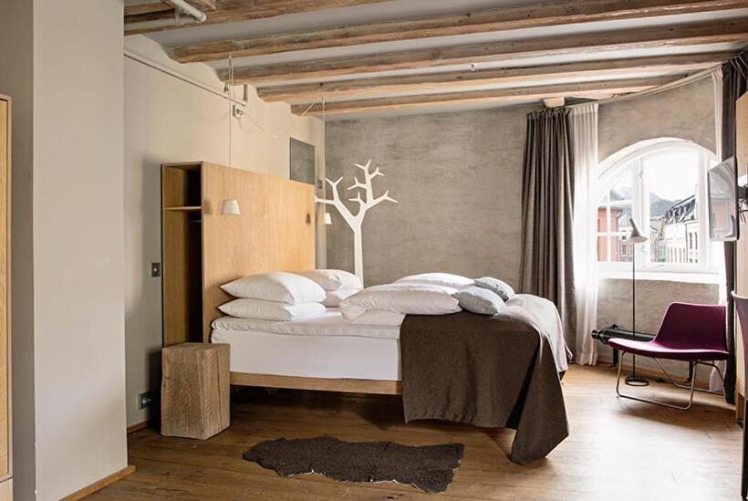 ジュニアスイート, Brosundet