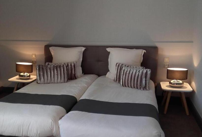 חדר סופריור, Château De La Menaudière