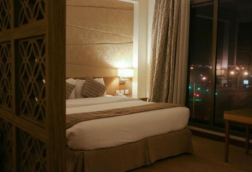 سوییت جونیور با چشمانداز دریا, Golden Tulip Dammam Corniche