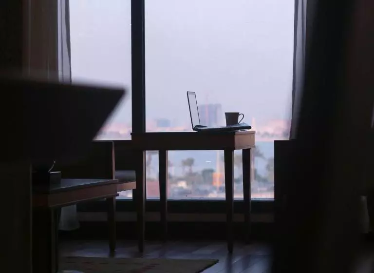 キングサイドベッドのスタンダードワンルーム, Golden Tulip Dammam Corniche